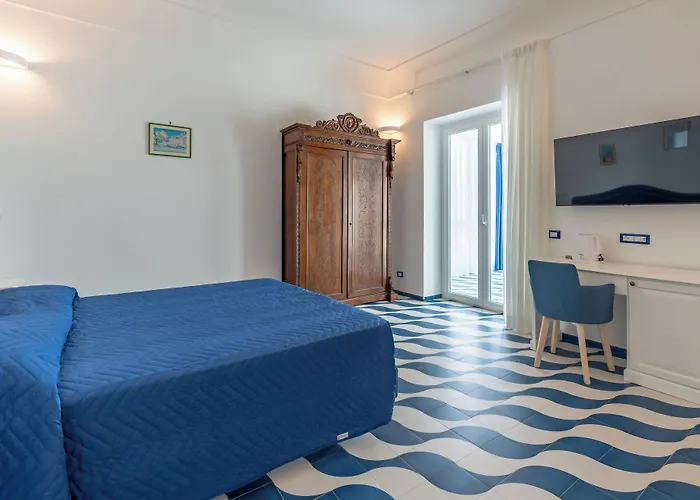 Elite Luxury Suites Minori